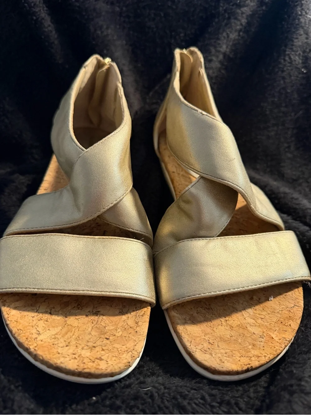 Adrienne Vittadini 'Claud' Sport Flatform Gold Zip Back Comfort Sandal Size 7.5